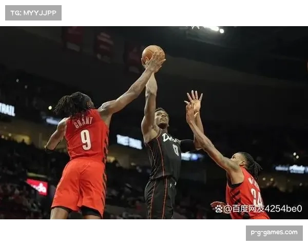 活塞攻防效率分列联盟第六与第三 杜伦内线轴心作用凸显